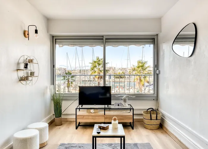 Cosy Au Bord Du Port A Proximite De Commerce * גרואיסאן