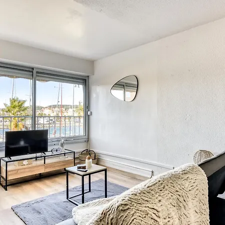 아파트 Cosy Au Bord Du Port A Proximite De Commerce